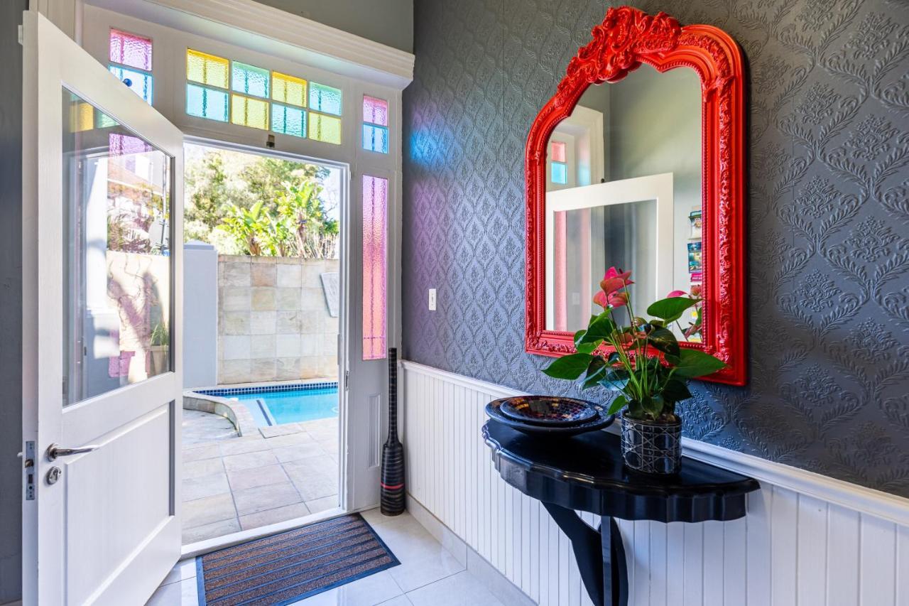 Guest house 4 On Varneys Cape Town