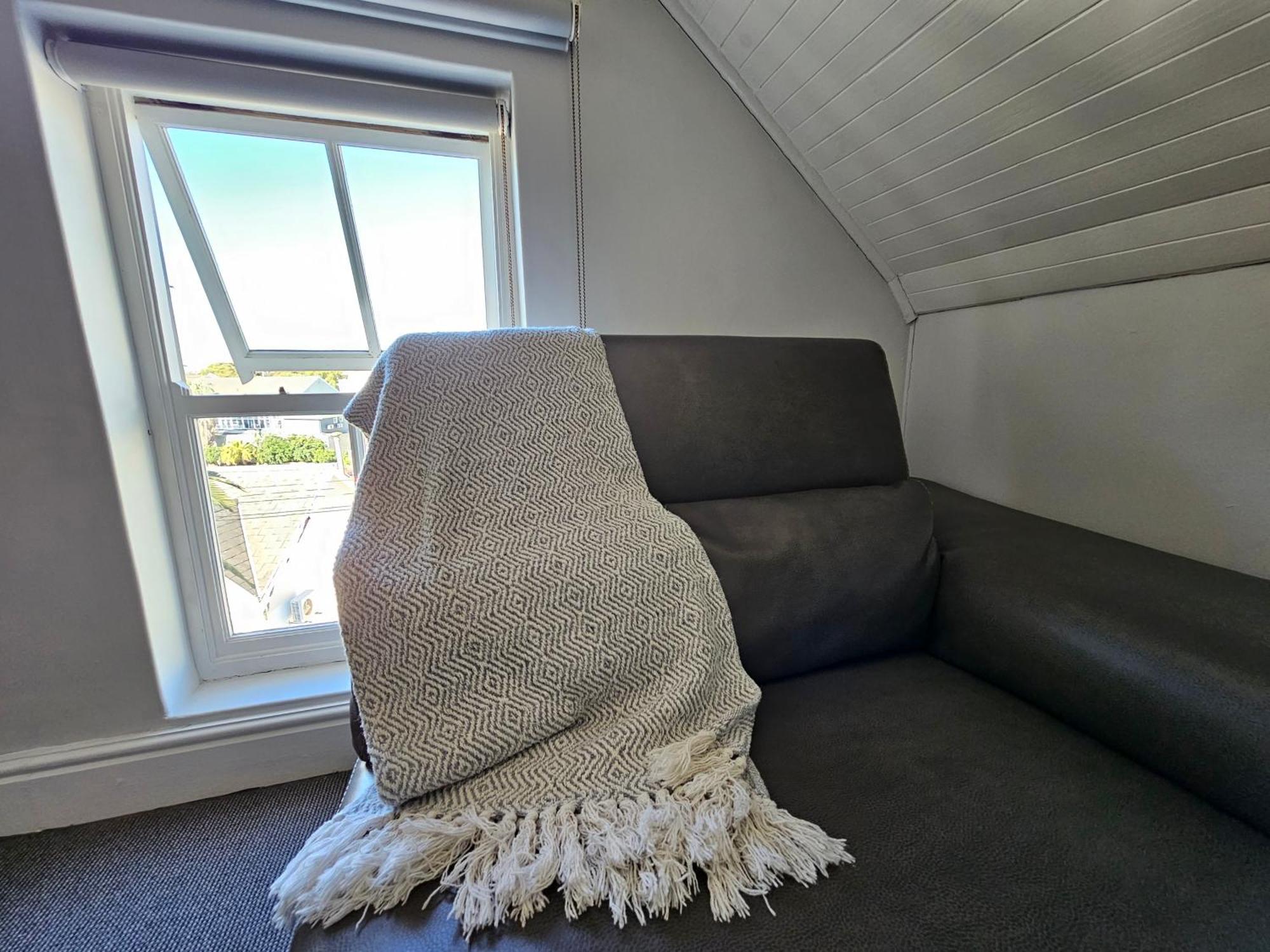 4 On Varneys Guest house 4*