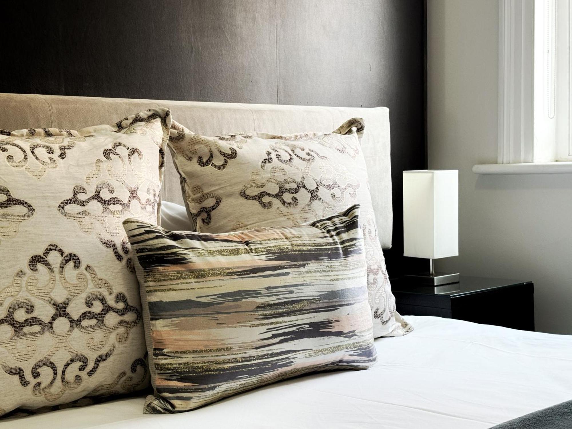 Guest house 4 On Varneys Cape Town